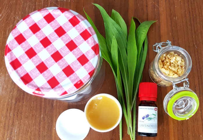 Zutaten für die Spitzwegerich-Salbe